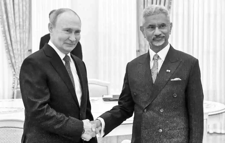 India-Russia Ties Deepen as U.S. Policy Falters on Ukraine