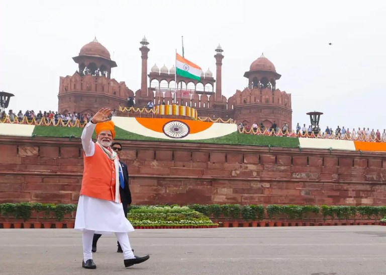 Modi’s Independence Day Salute to RSS Sparks Political Ripples