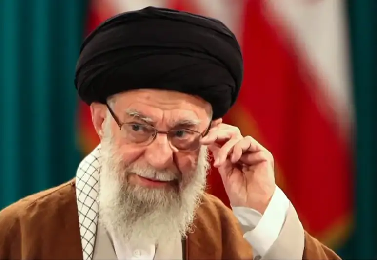 The Rise and Death of Islamic Revolution in Iran