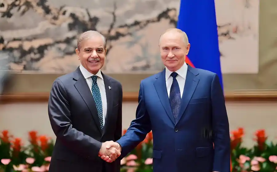 Pakistan PM Postpones Russia Visit as Regional Turmoil Intensifies